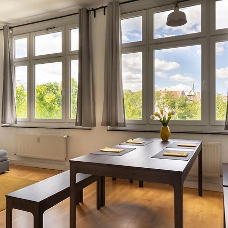 Central +3Br +Big Living Room Next To U-Station Berlin Eksteriør billede
